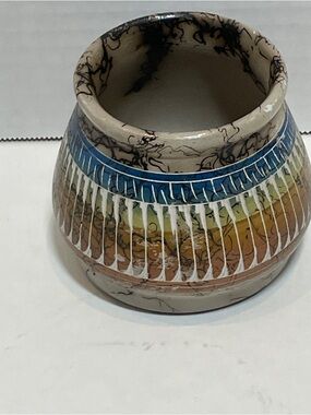 Native American Navajo Horse Hair Etched Southwestern Pottery Signed, Dena W ~4”